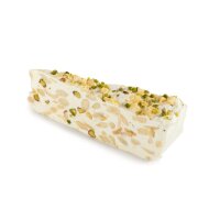Torrone-Tortenstück mit Mandeln und Pistazien, soft,...